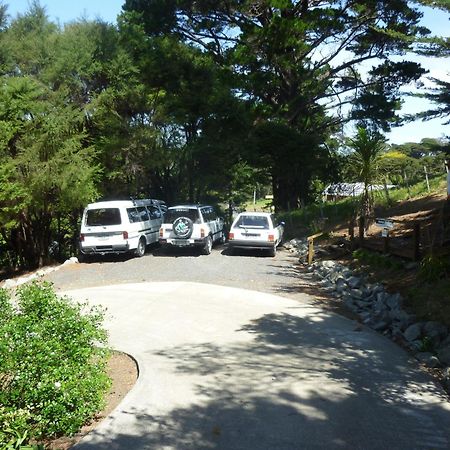 Aotea Lodge Great Barrier Tryphena Екстериор снимка