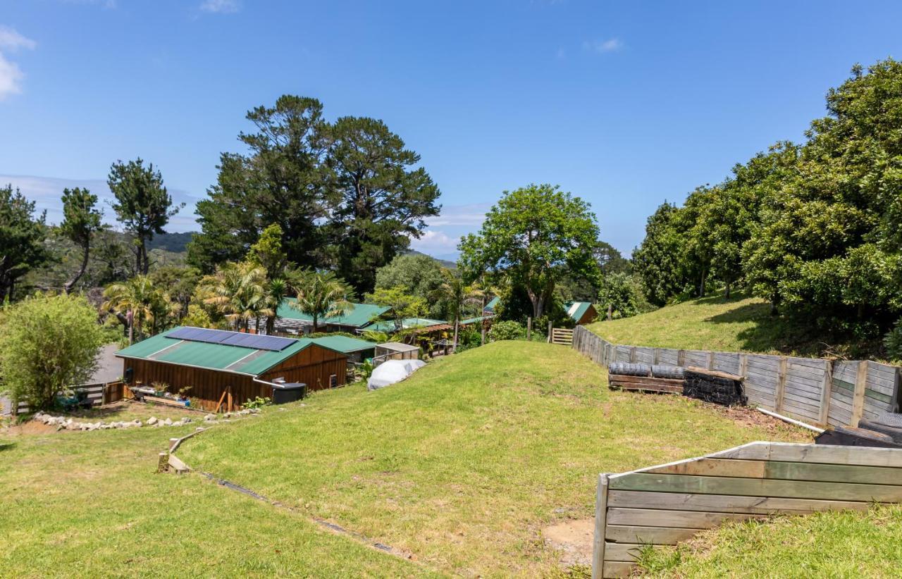 Aotea Lodge Great Barrier Tryphena Екстериор снимка