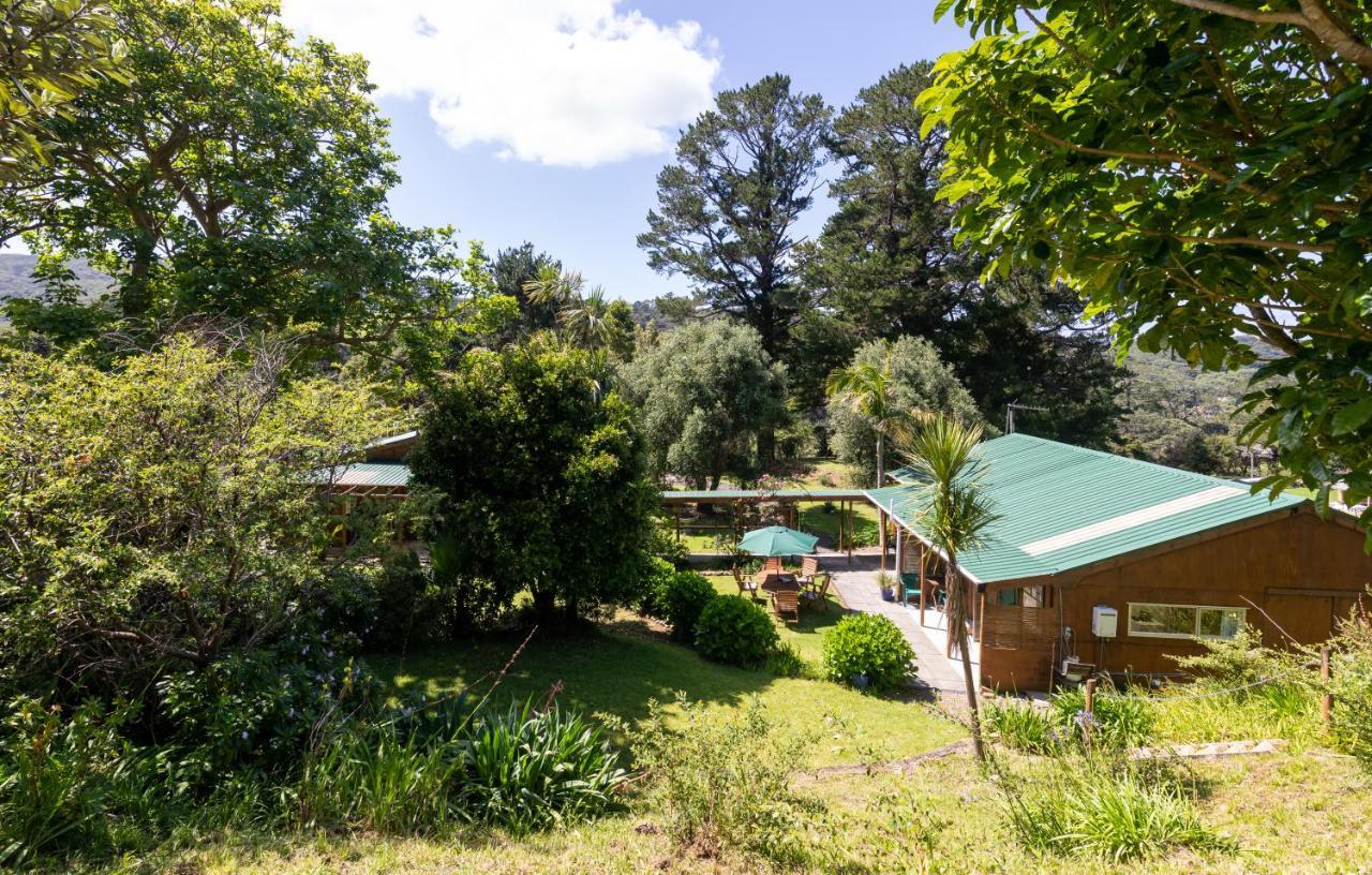 Aotea Lodge Great Barrier Tryphena Екстериор снимка